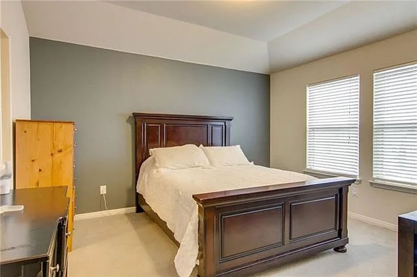 Room in 4 Bedroom Home at Red Bud Ridge Ln – photo 5
