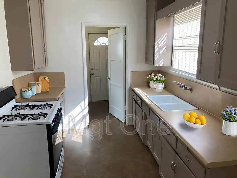 4406 Kansas Ave. – photo 3