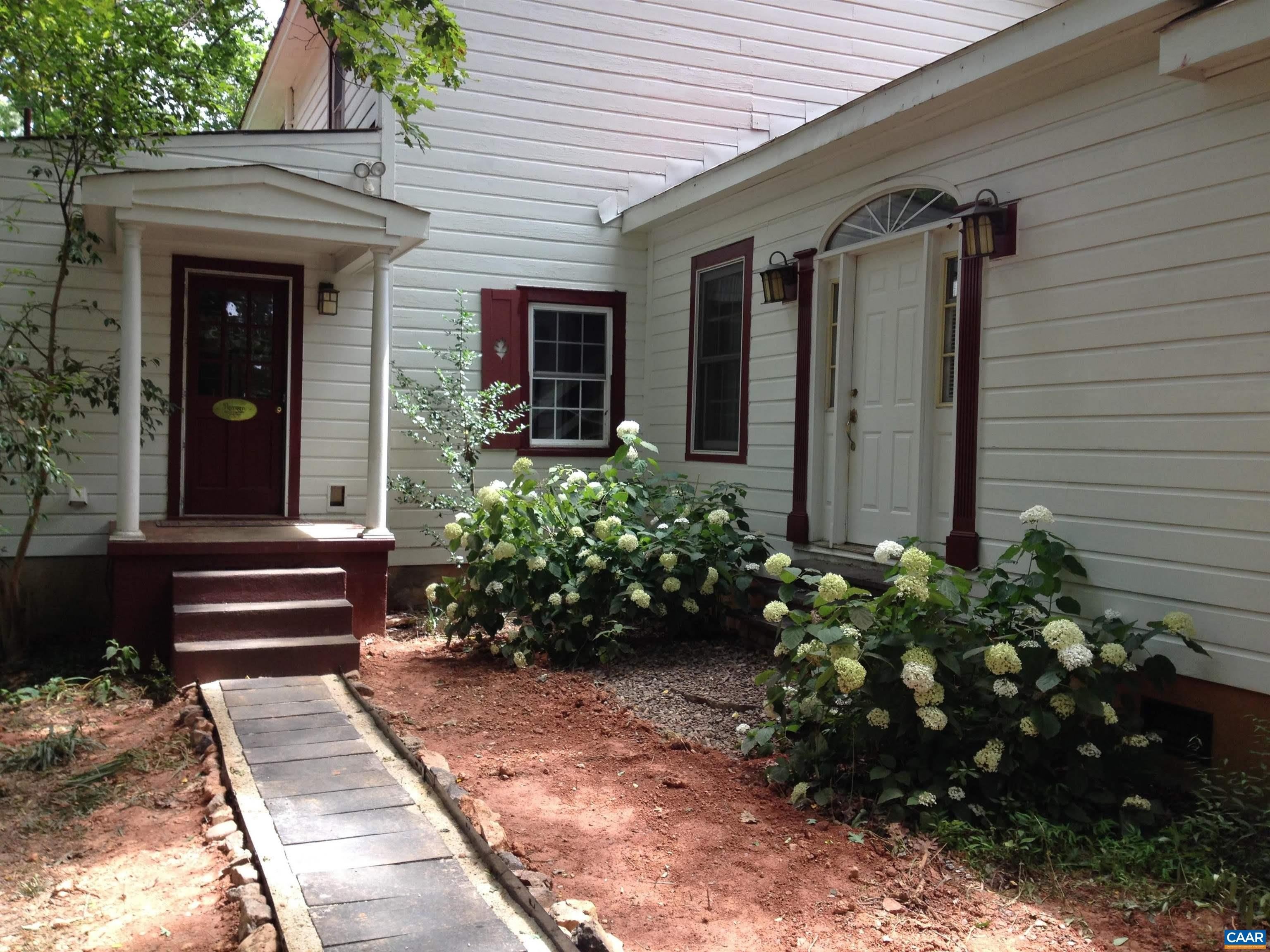 954 OLD LYNCHBURG RD – photo 2
