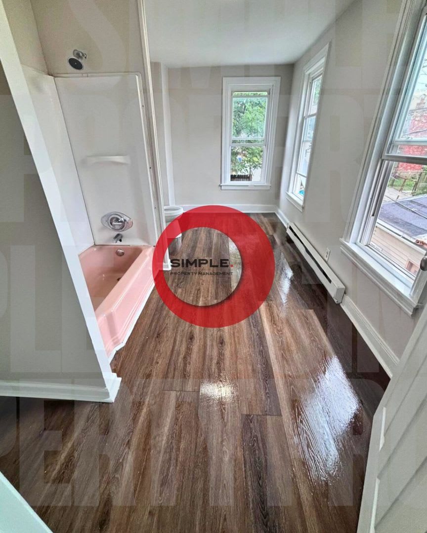 3 bedroom 1 bath house – photo 5