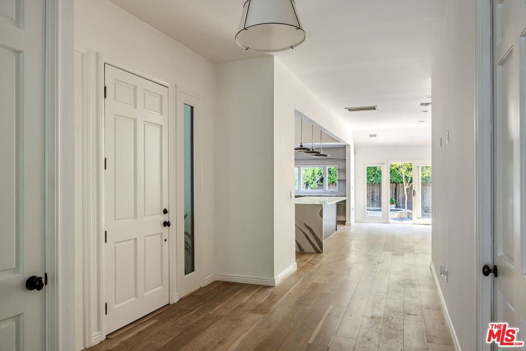 11362 Chenault St – photo 5