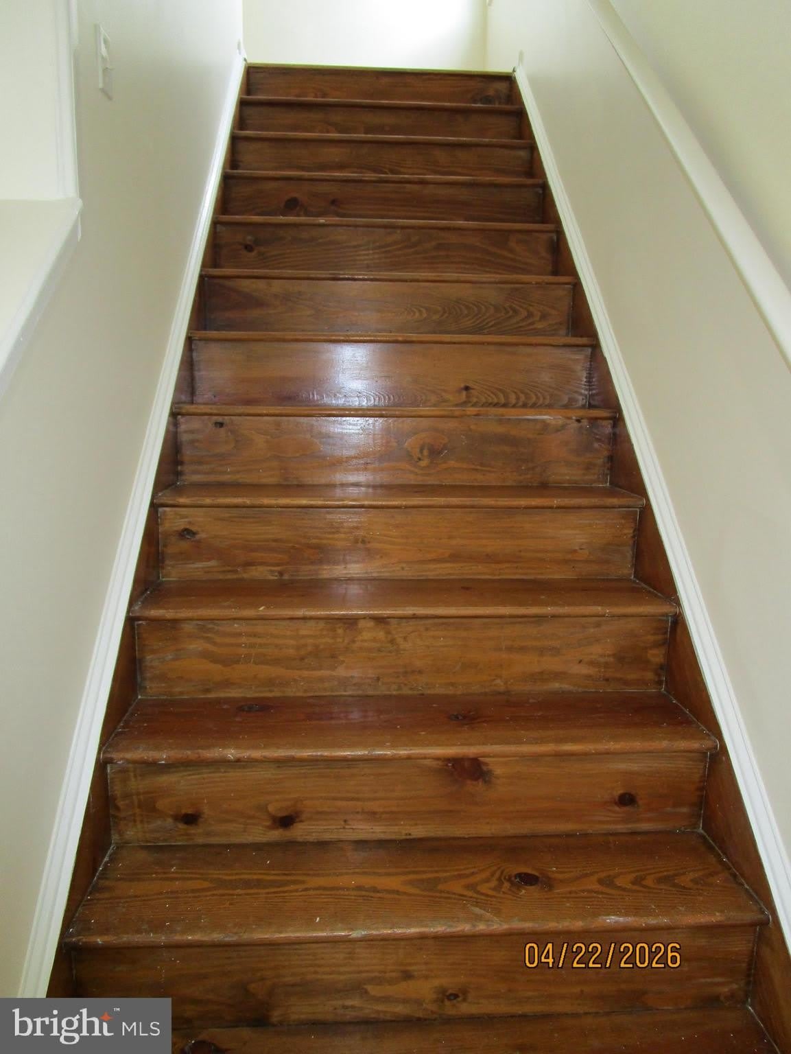 540 THOMPSON – photo 4