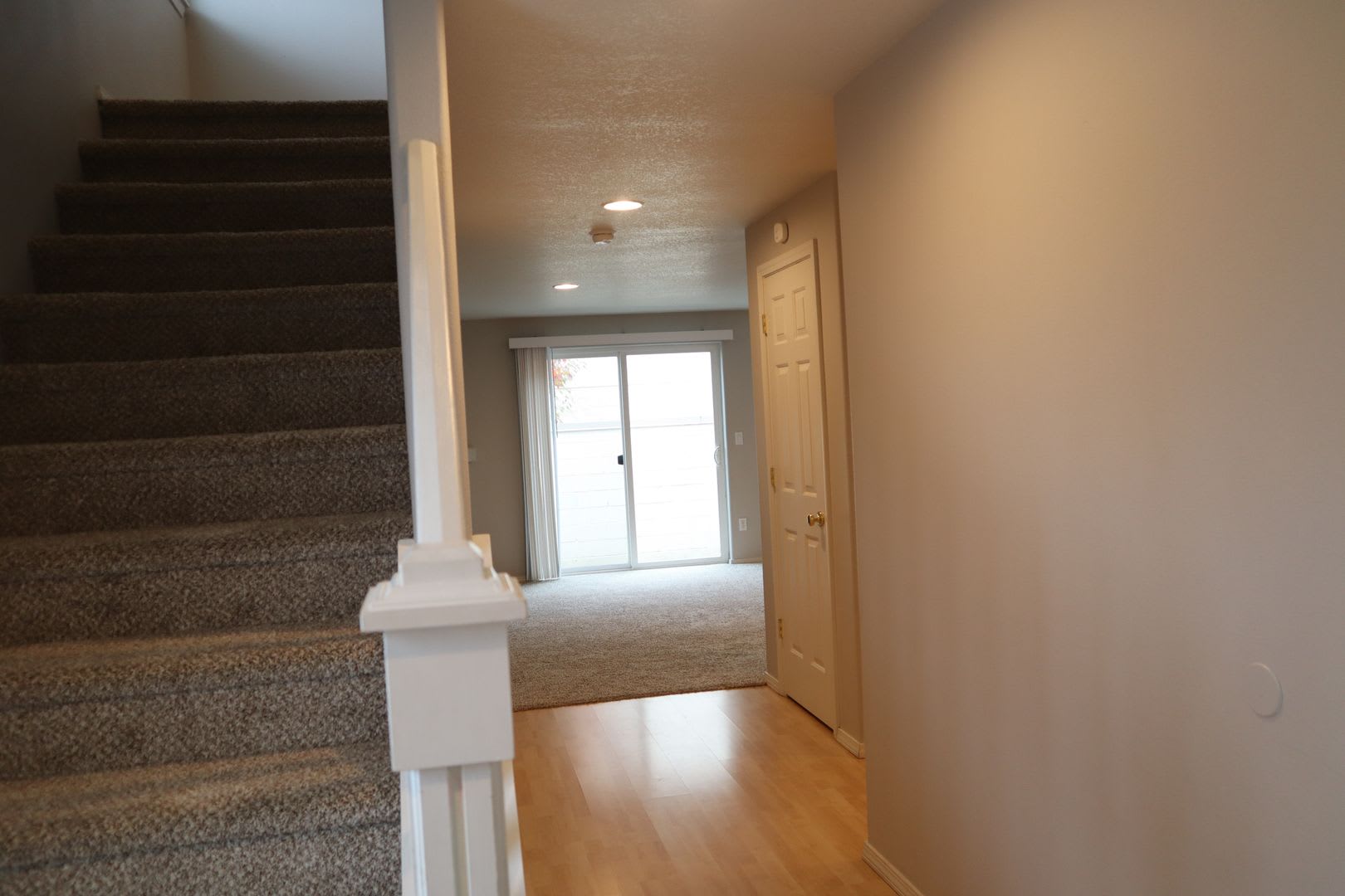 MOVE-IN SPECIAL – photo 2