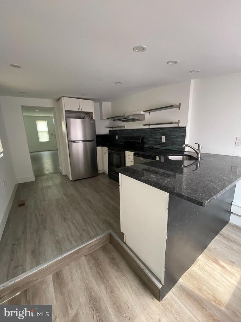 3133 WEIKEL ST – photo 4