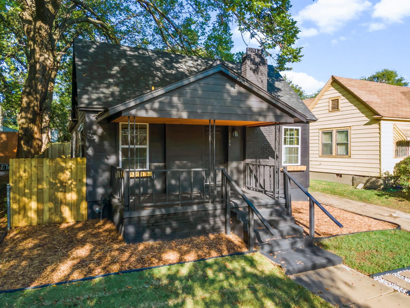 Stunning 2 Bedroom 2 Bath in the heart of Tulsa! – photo 2