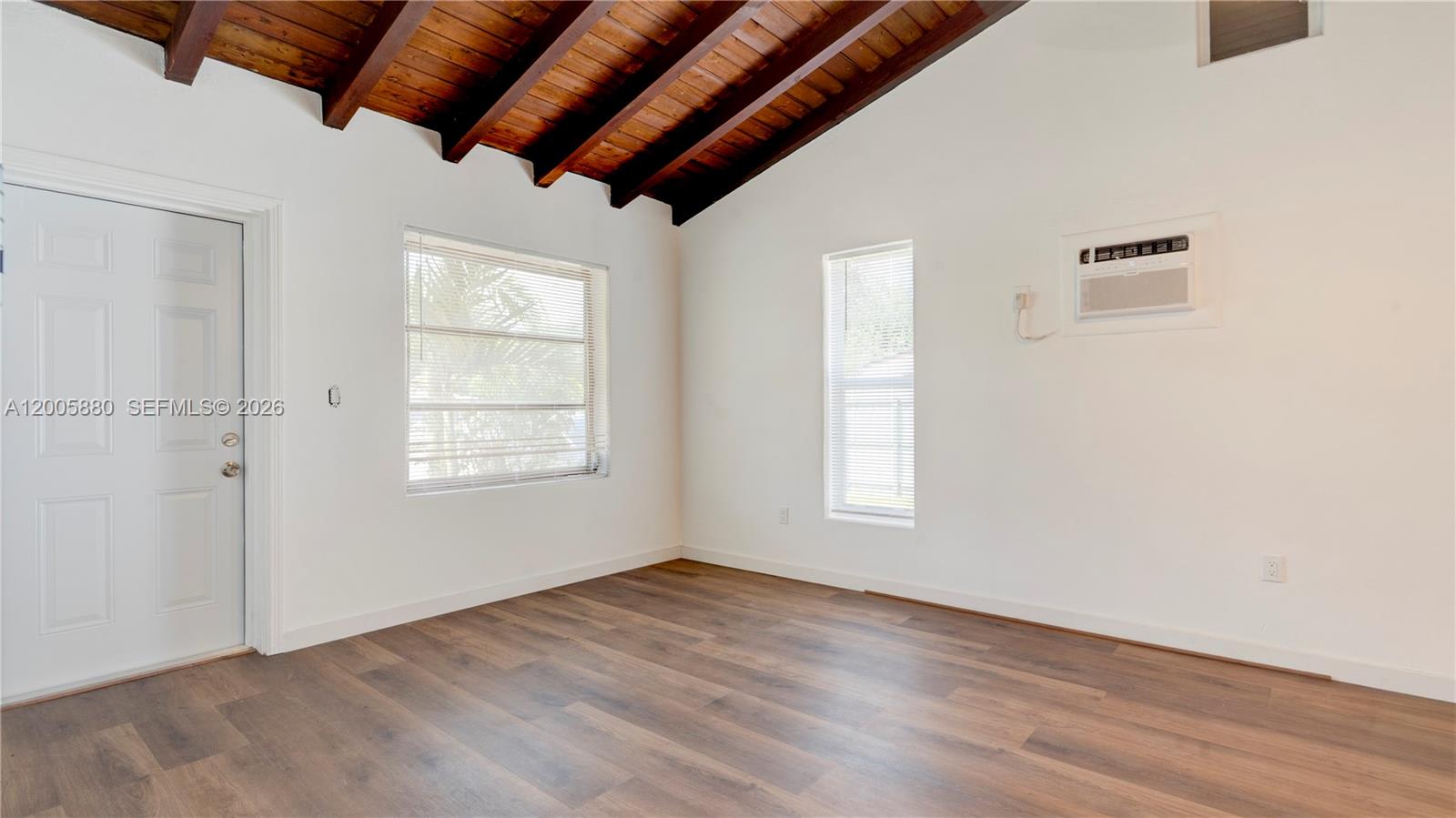 1085 Northeast 128th Street – photo 5