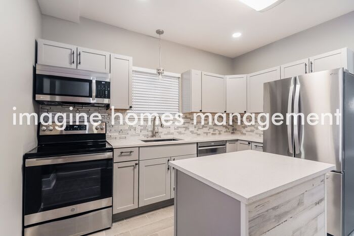 895 Linwood Avenue – photo 5