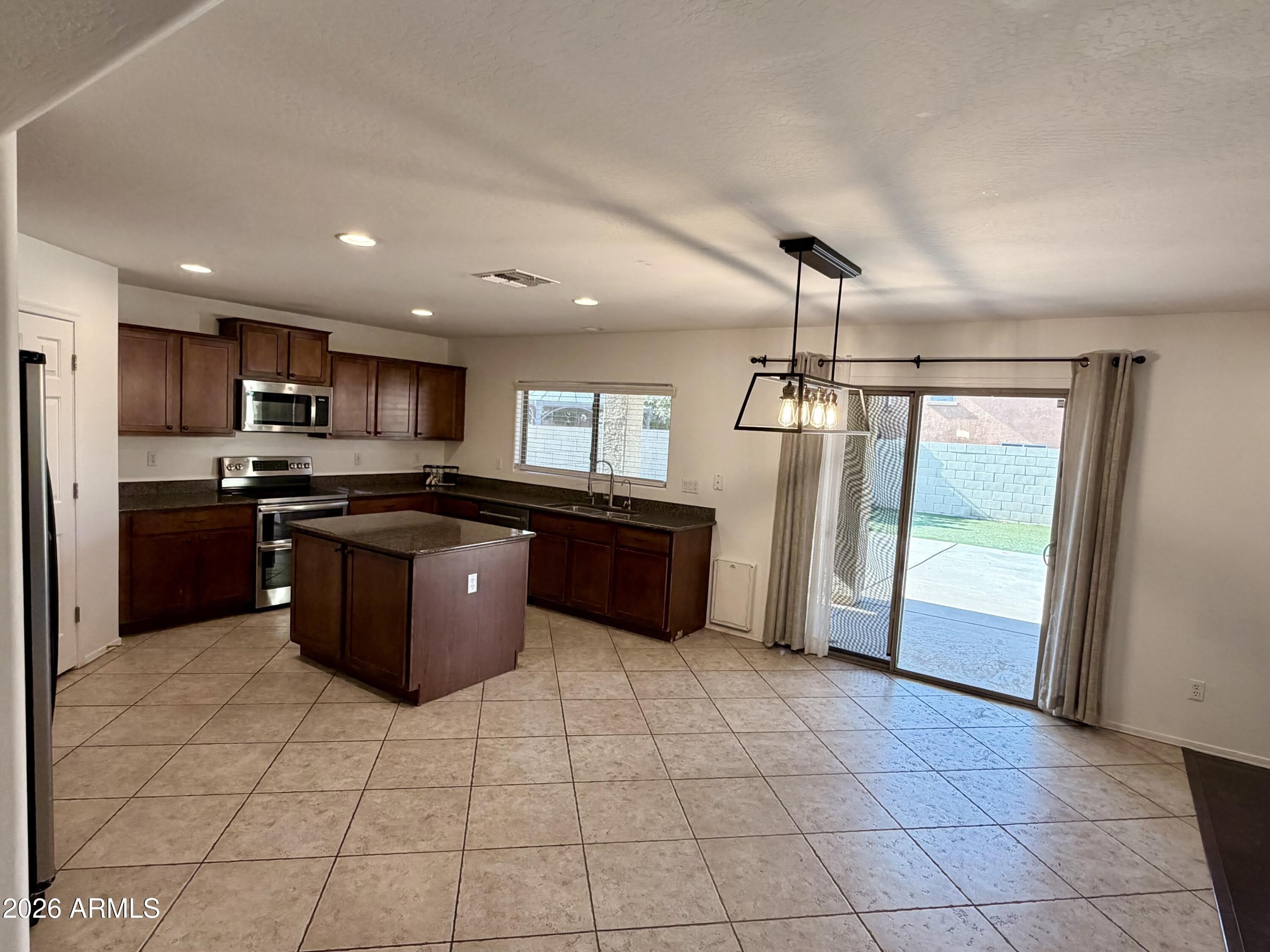 43214 W MAGNOLIA Road – photo 4