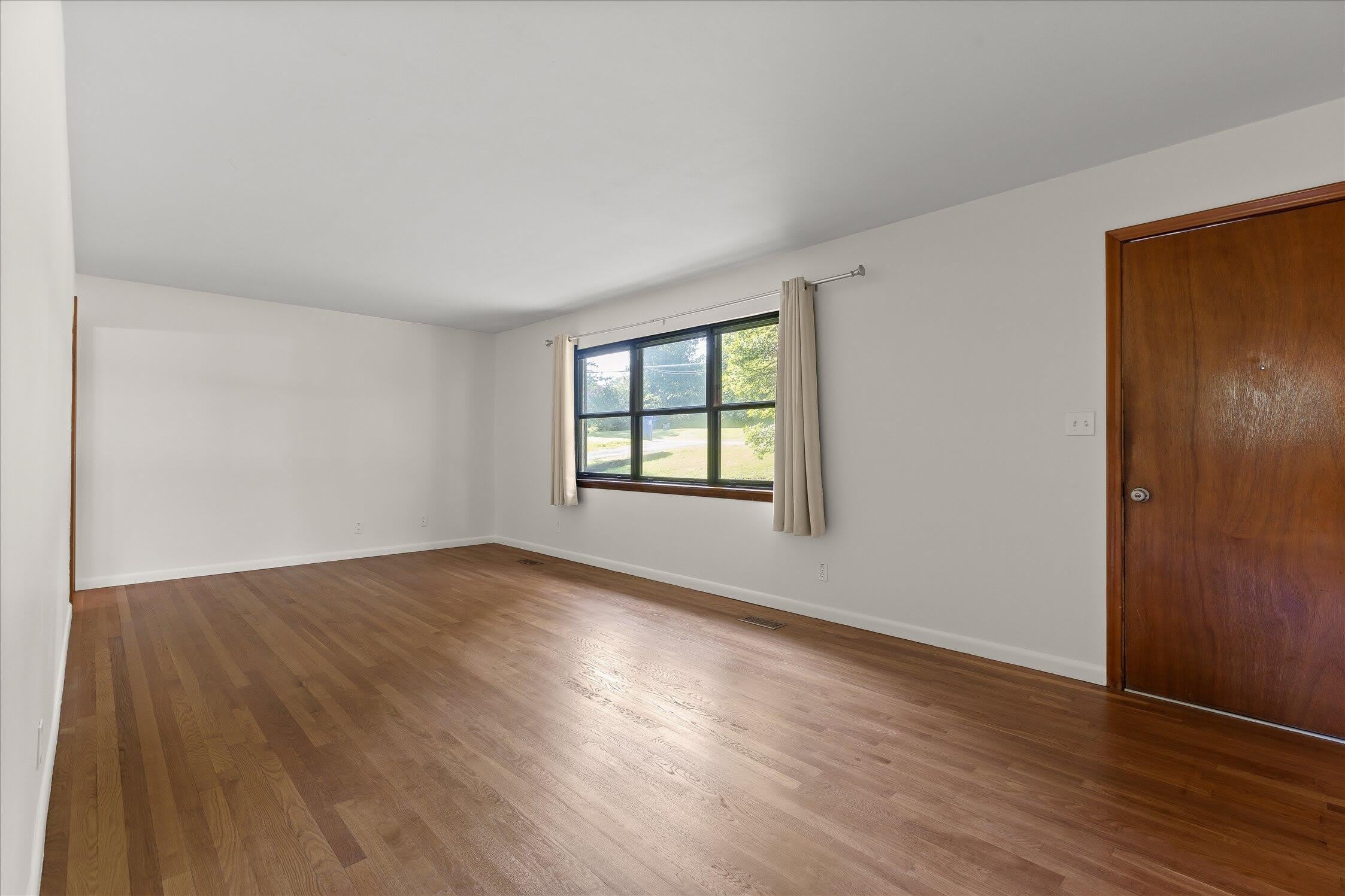 517 Randall Street – photo 4