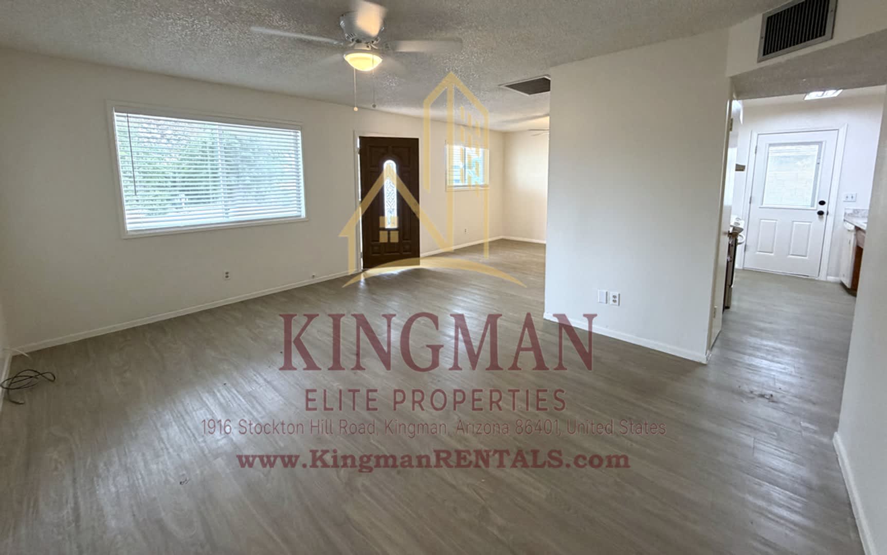 Spacious 3-Bedroom, 2-Bath Home Featuring Fresh Updates Throughout – photo 3