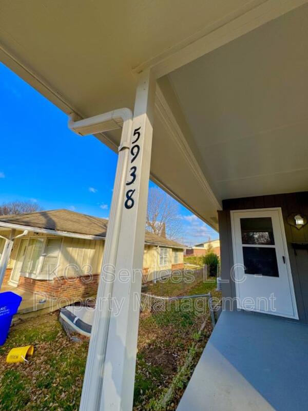 5938 E 136Th St – photo 3
