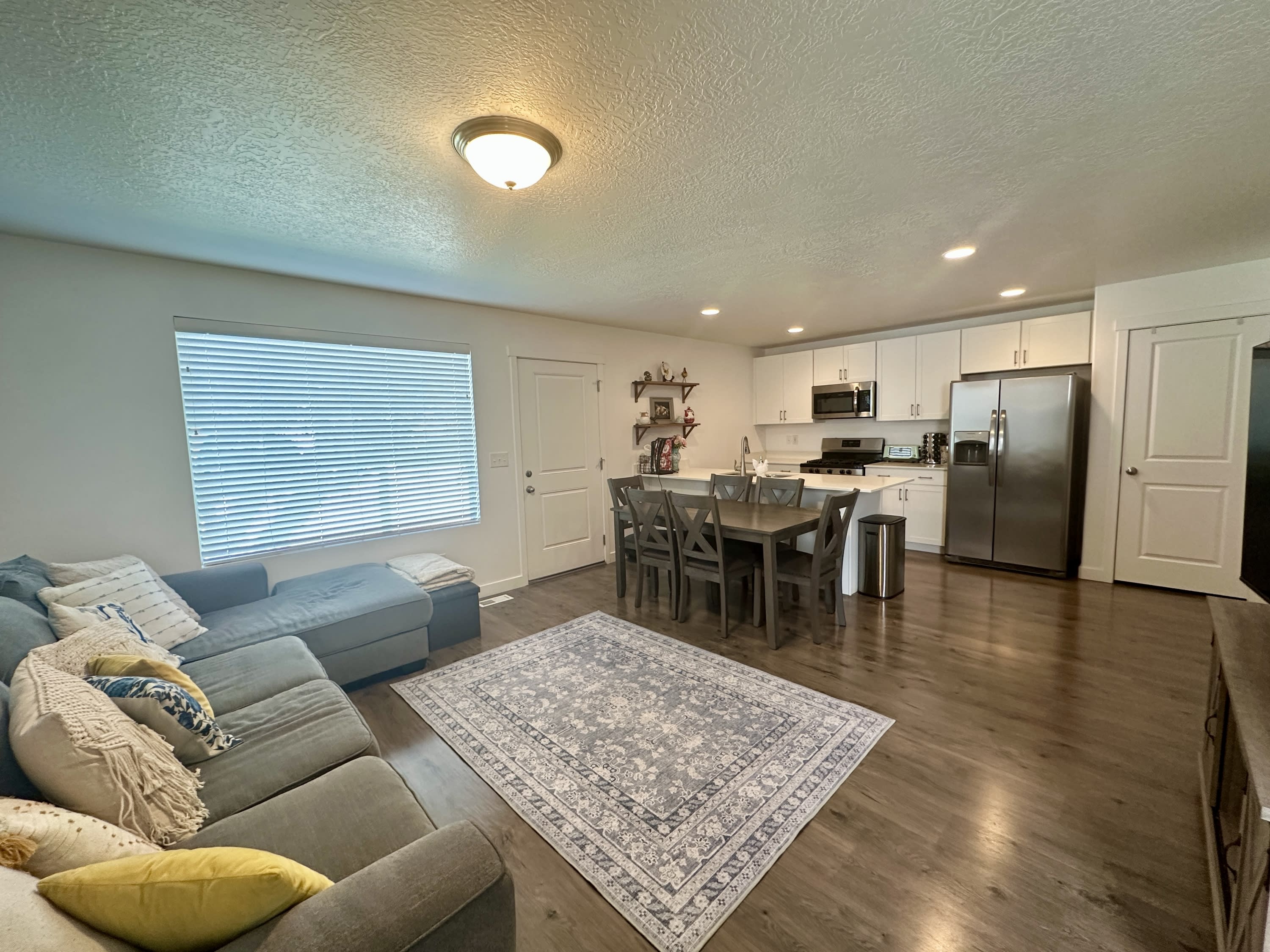182 Riverbend Road – photo 2