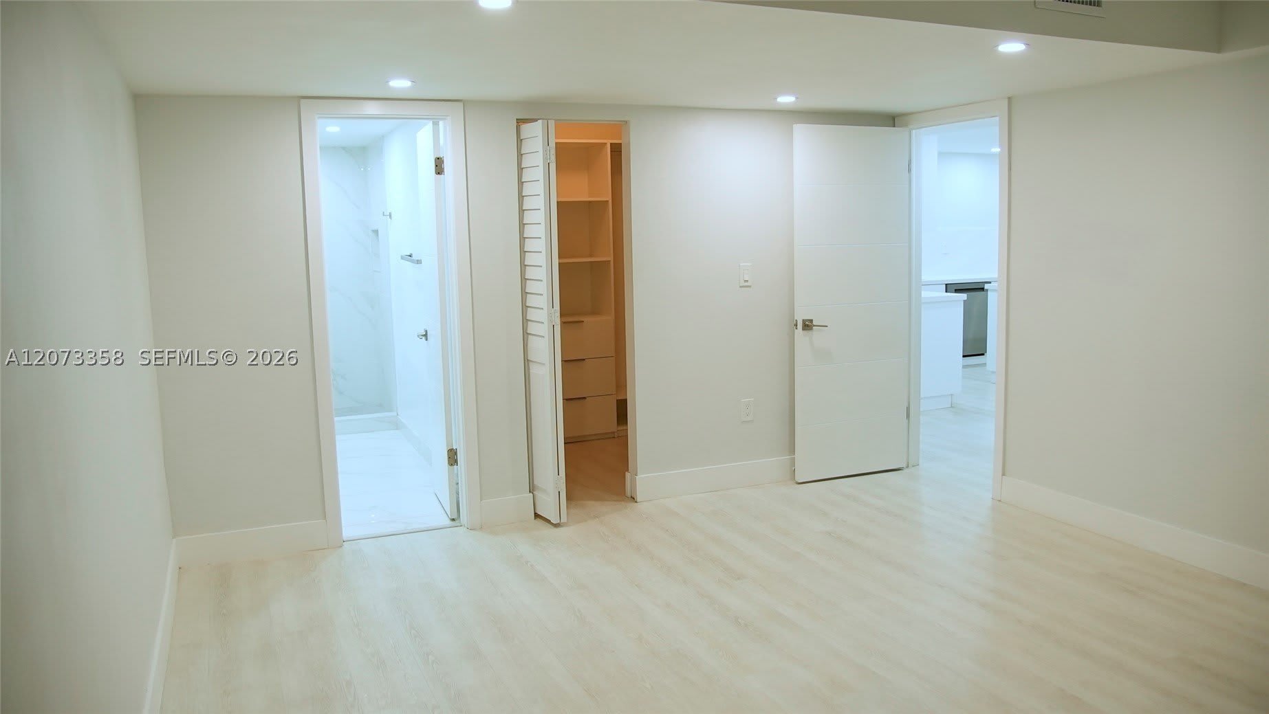 9357 Fontainebleau Blvd – photo 4