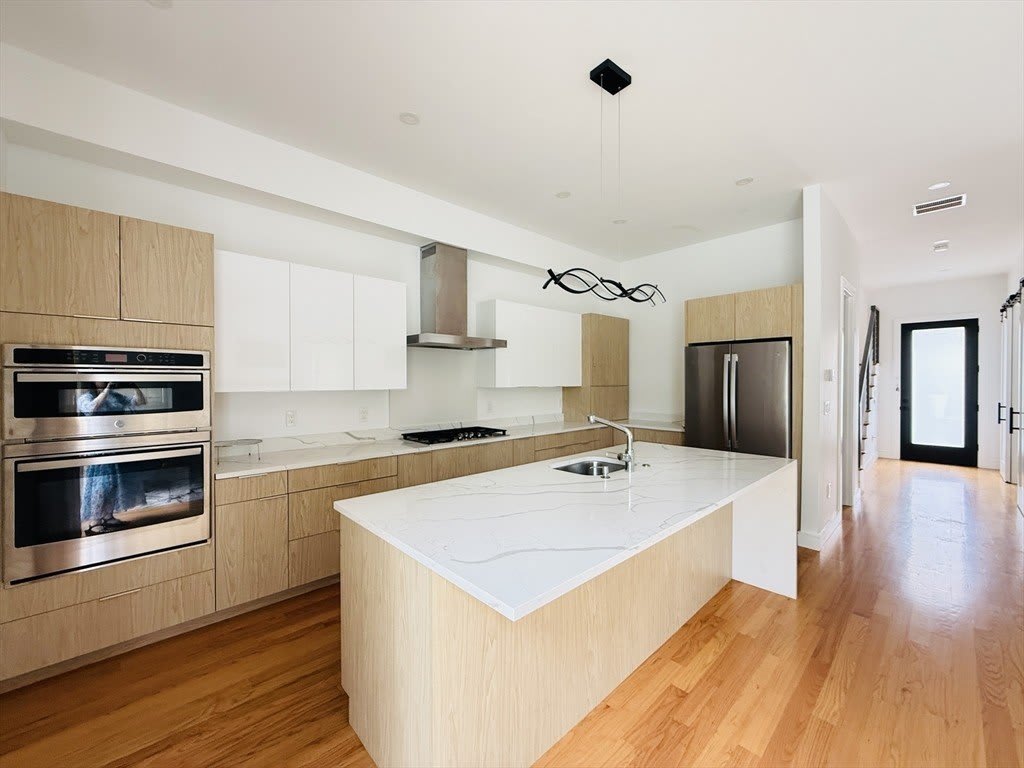 99 West St – photo 5