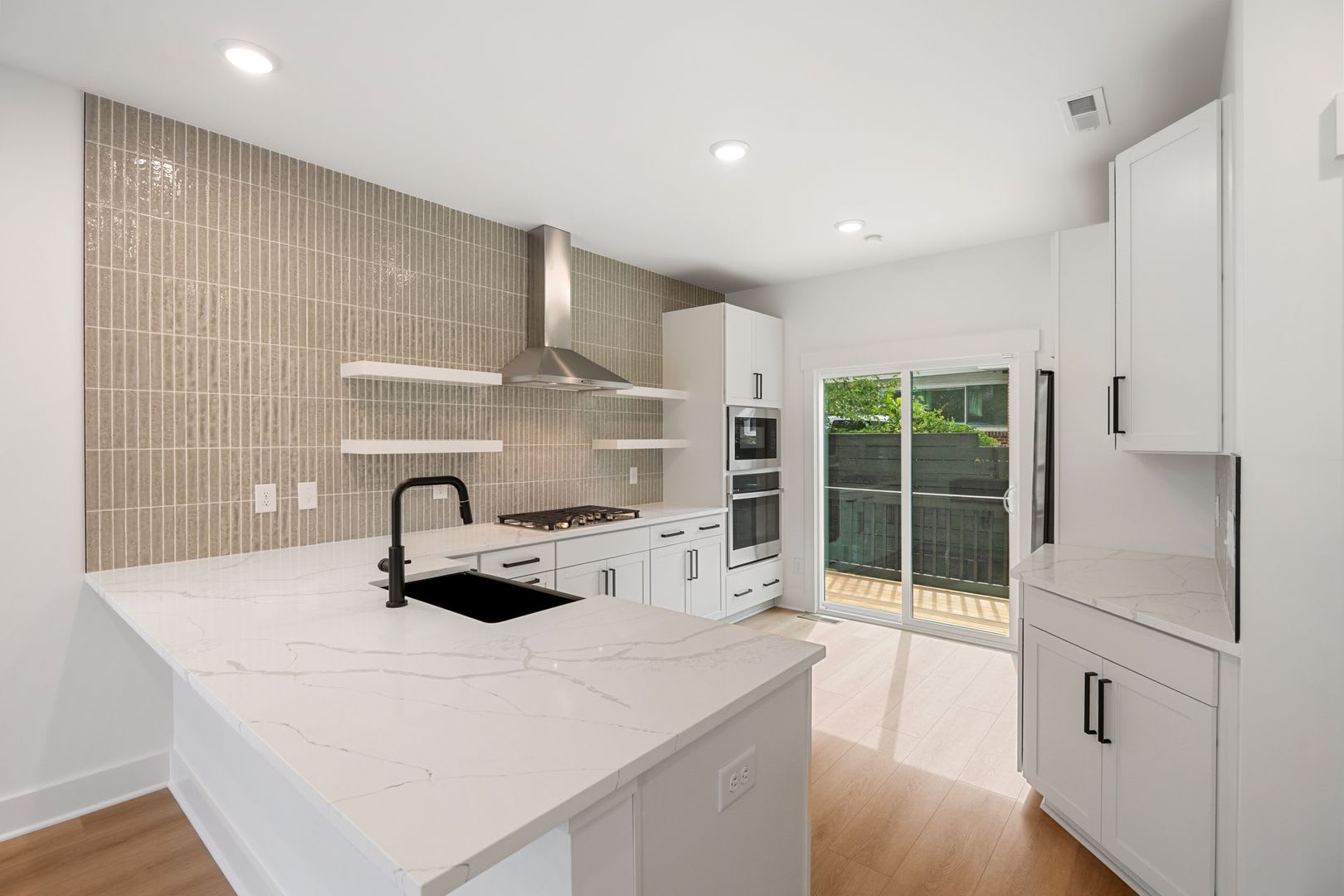 Contemporary 3-bedroom 2-bath in Durham – photo 4