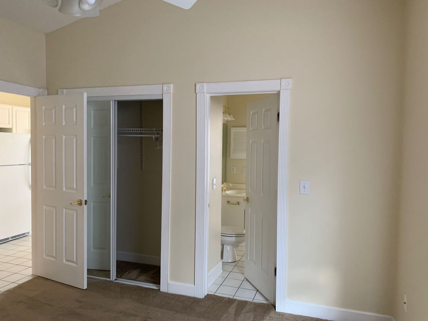 1 Bedroom 3rd Floor Condo in Myrtlewood – photo 2
