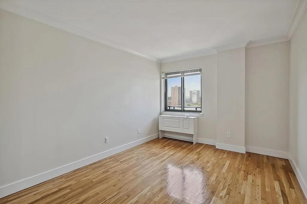 700 Pacific St – photo 5