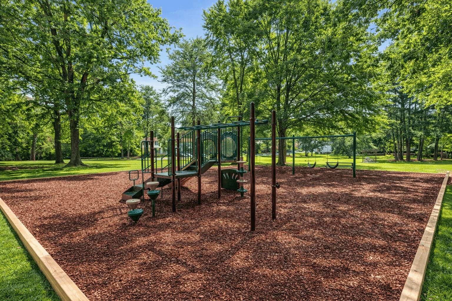 Emerald Pointe – photo 5