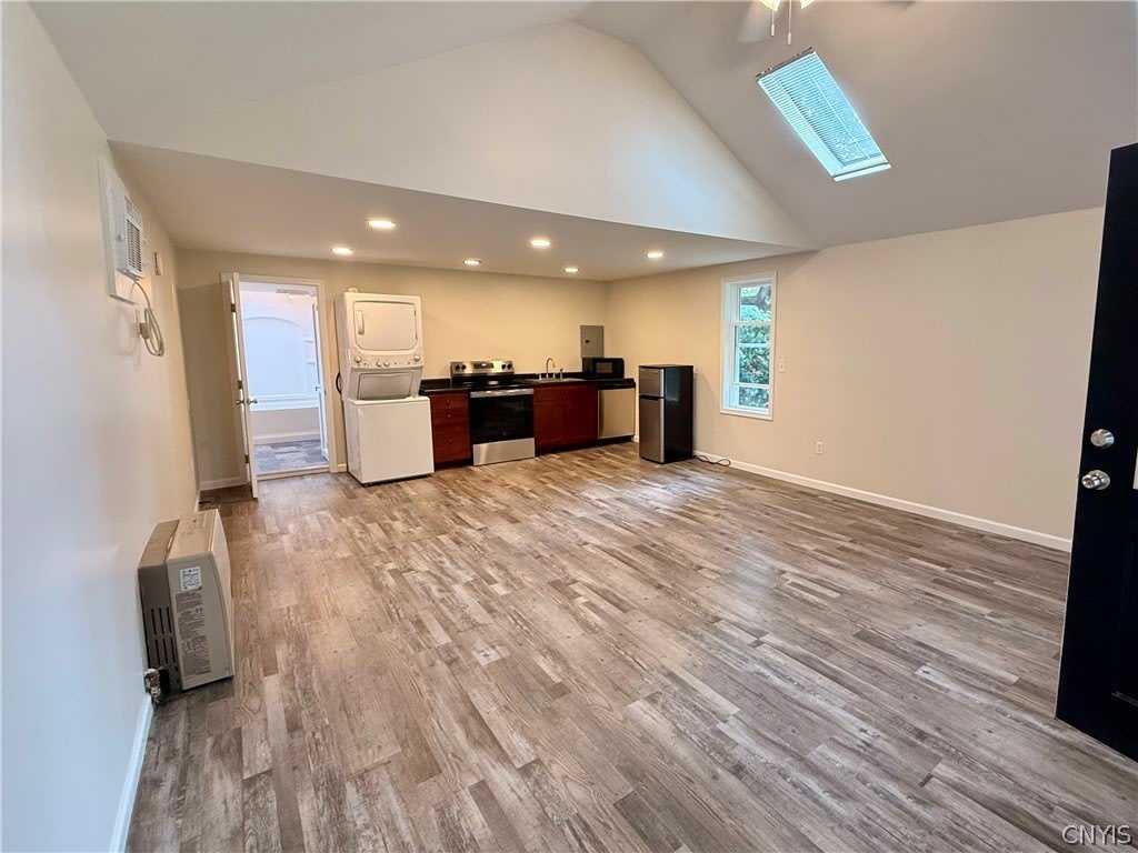 35 1/2 Elm Street – photo 2