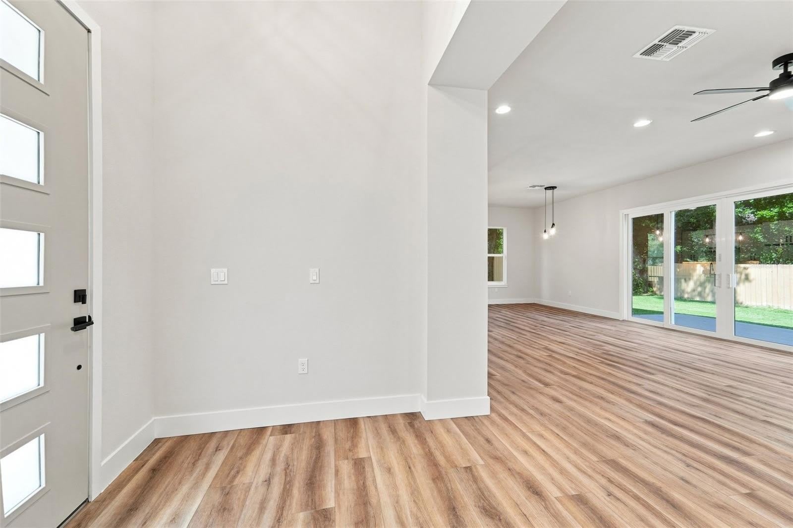 561 N THOMPSON Road – photo 3