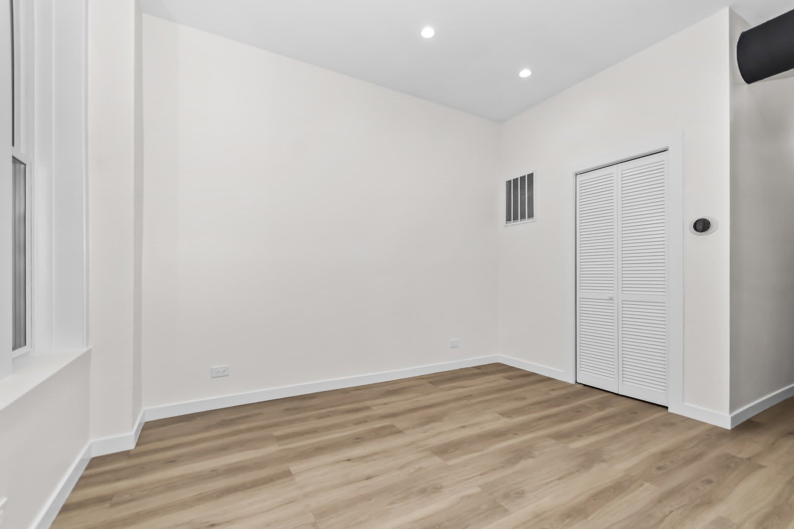 1721 W Pierce Avenue – photo 4