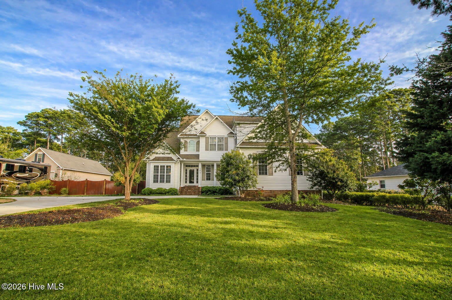 305 Holly Lane – photo 2