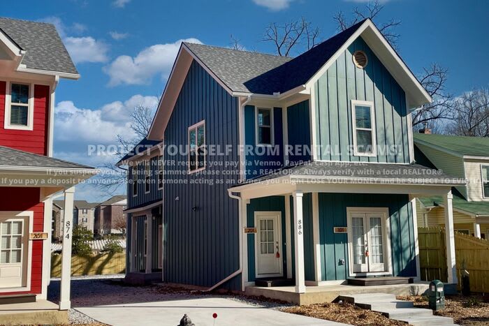 886 Hill Avenue – photo 1