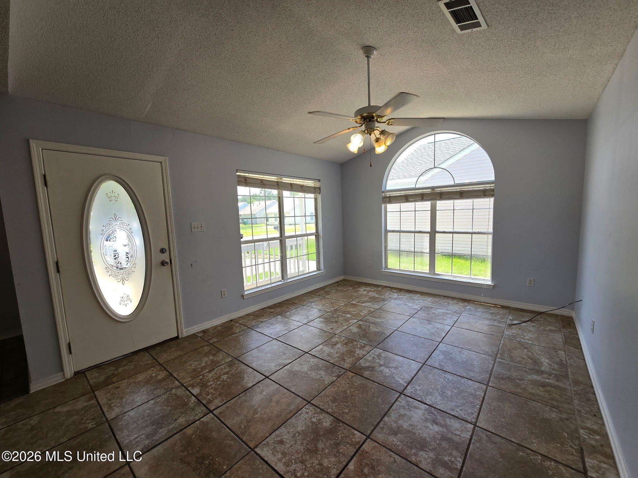13200 Warren Drive – photo 2