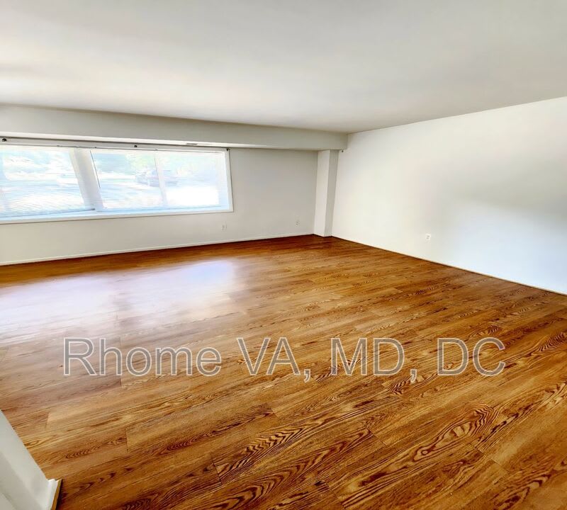 3220 S 28th Street – photo 3
