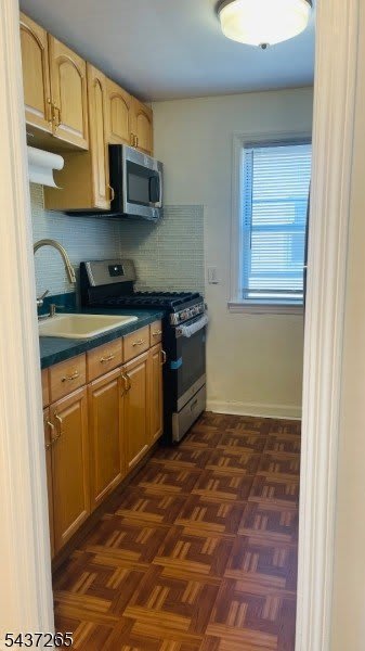 728 Thomas St – photo 5
