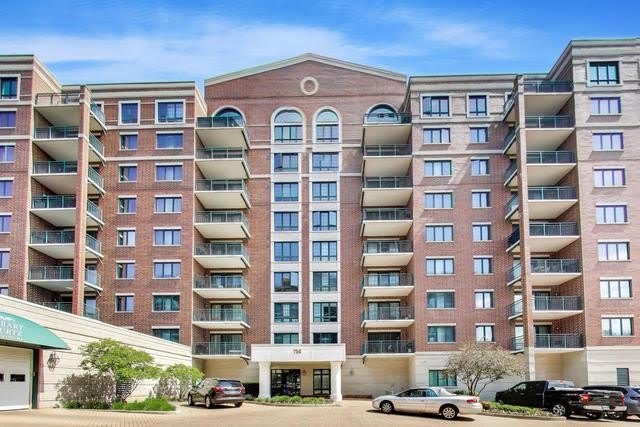 750 Pearson Street – photo 1
