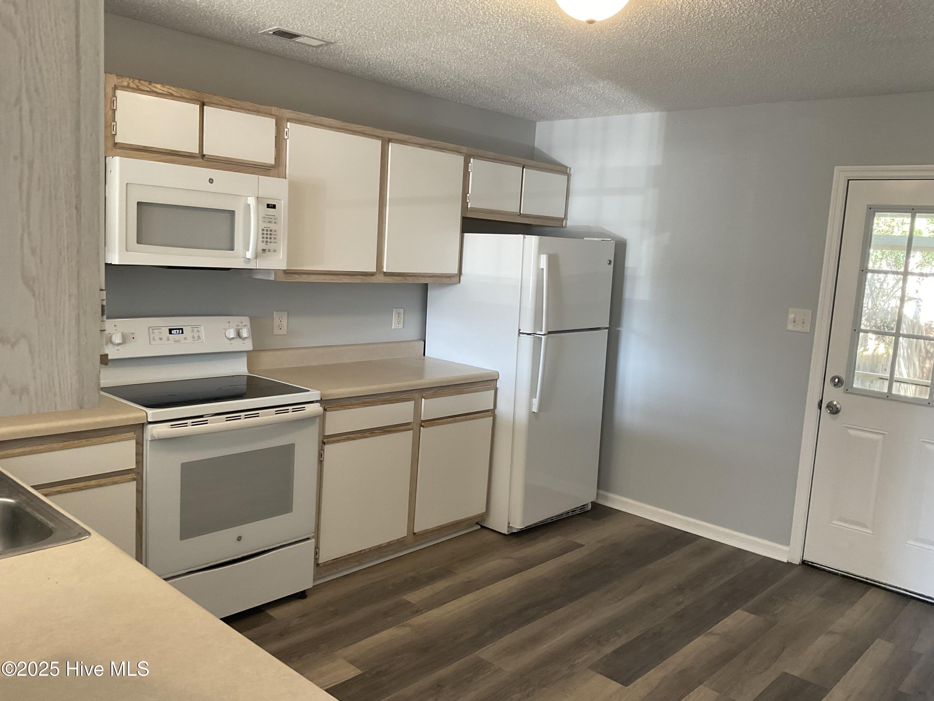 109 Fairwood Court – photo 3