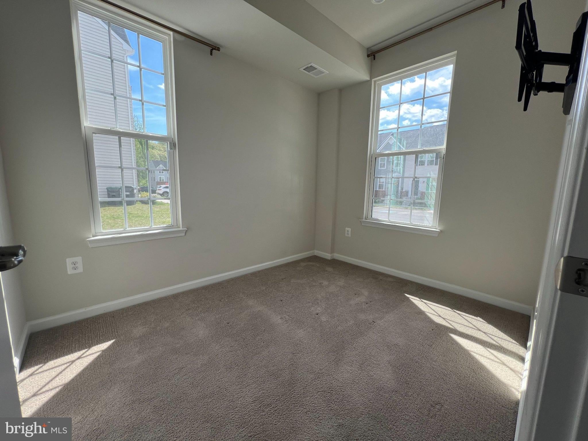 526 River Crest Way – photo 3