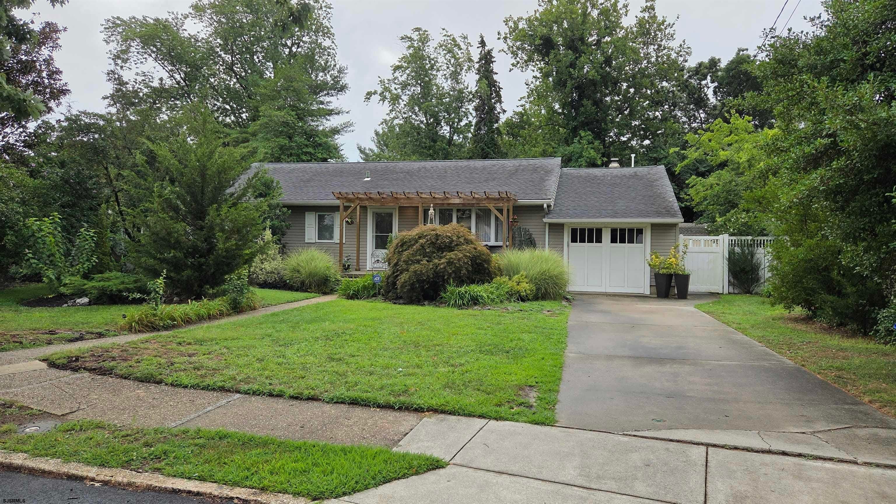 308 Steven Dr – photo 2