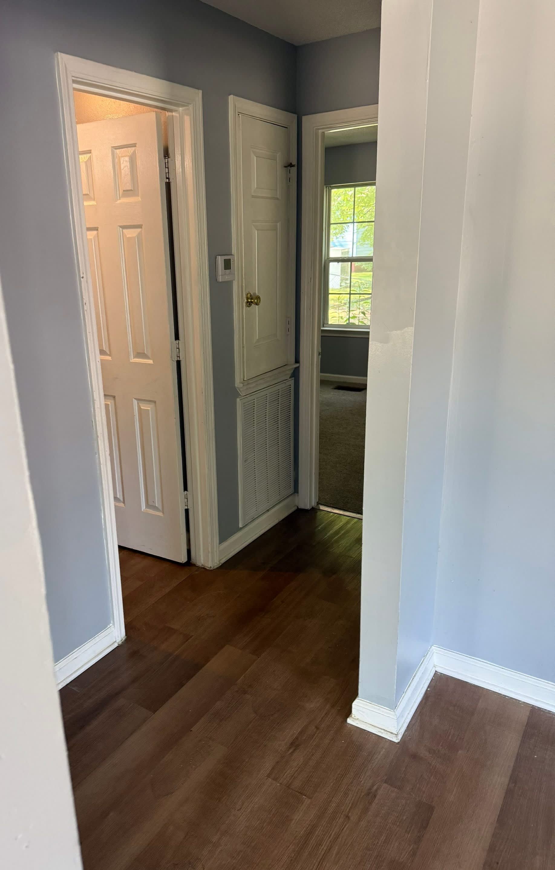 318 Hill Avenue – photo 2