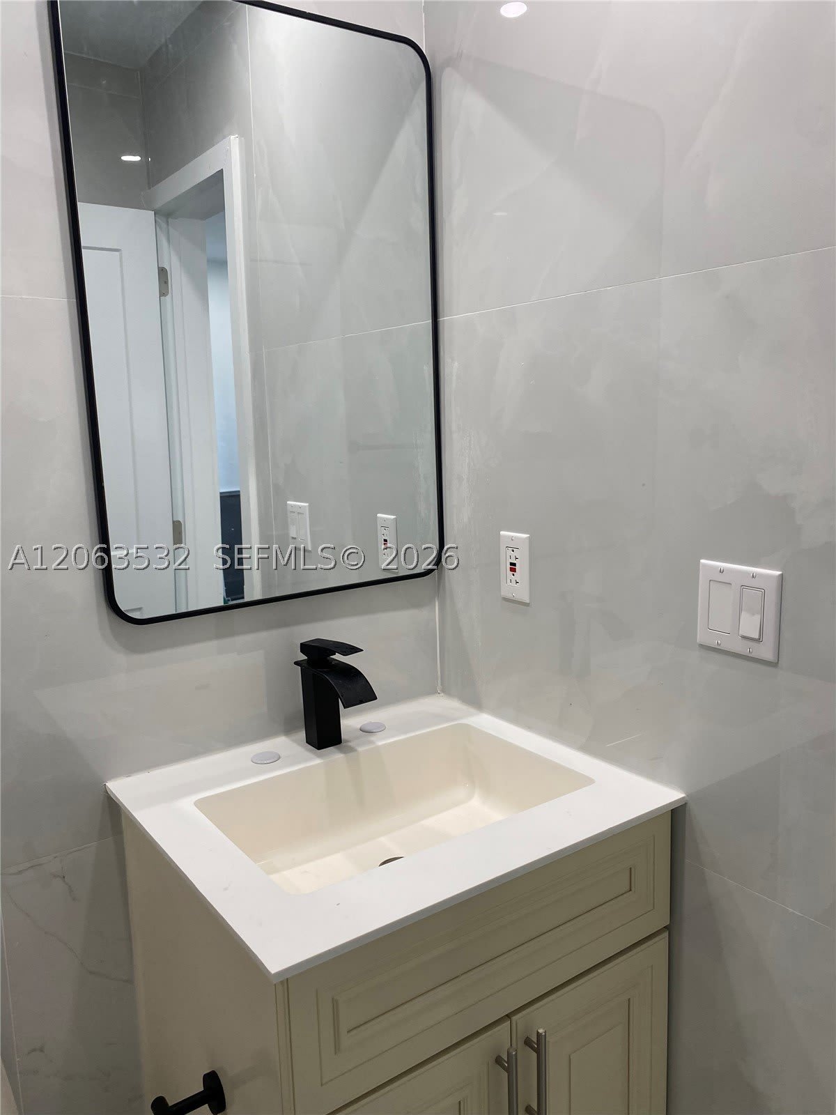 2352 SW 26th Ln – photo 5