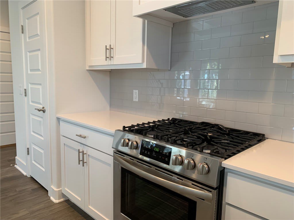 2351 E Amherst Alley – photo 4