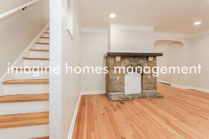 2044 Jacob Street – photo 4