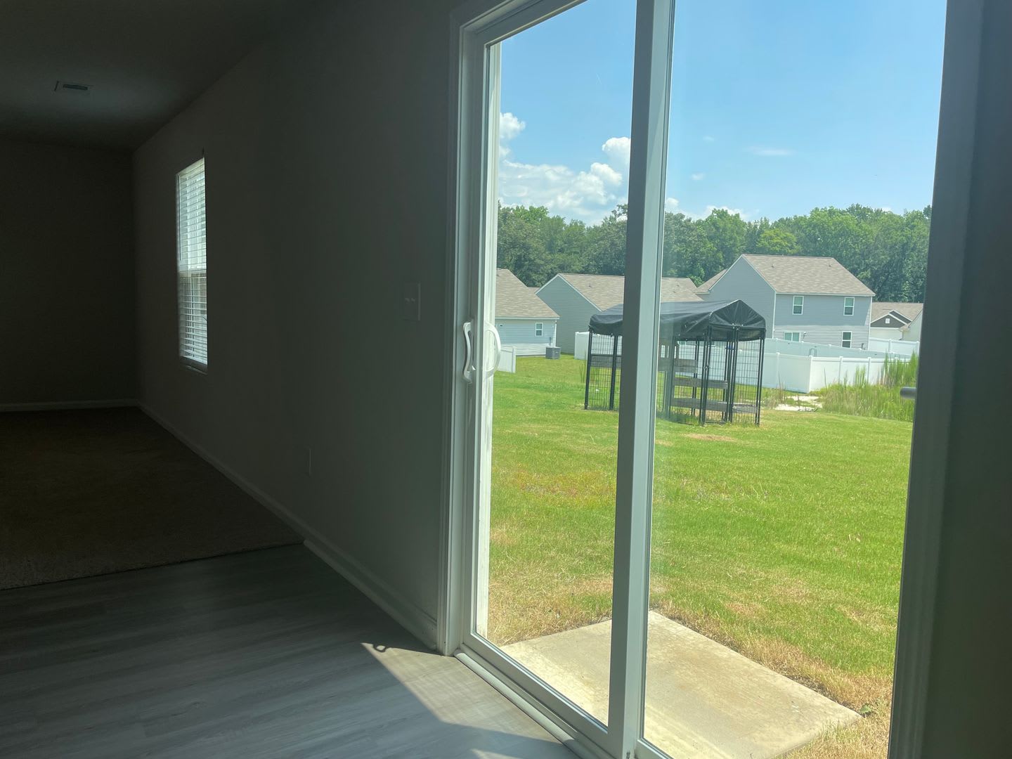 Spacious 3-bedroom with a massive Owner's Retreat and Dual Closets. – photo 5