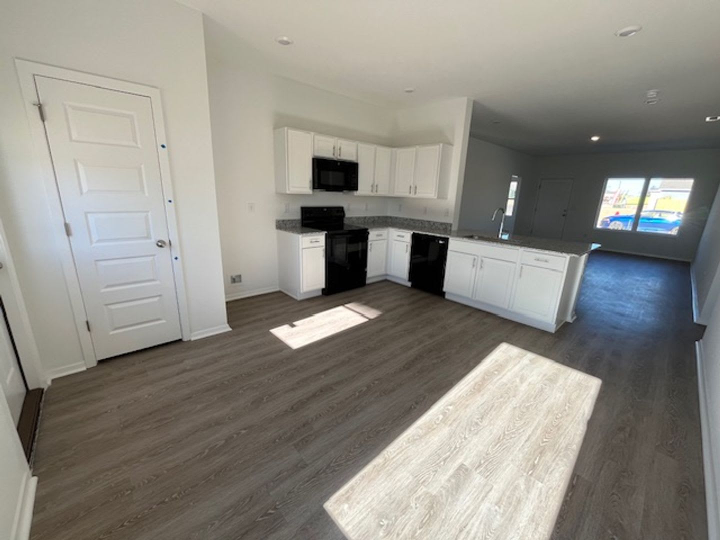 Great 3 Bedroom in Pea Ridge! – photo 3