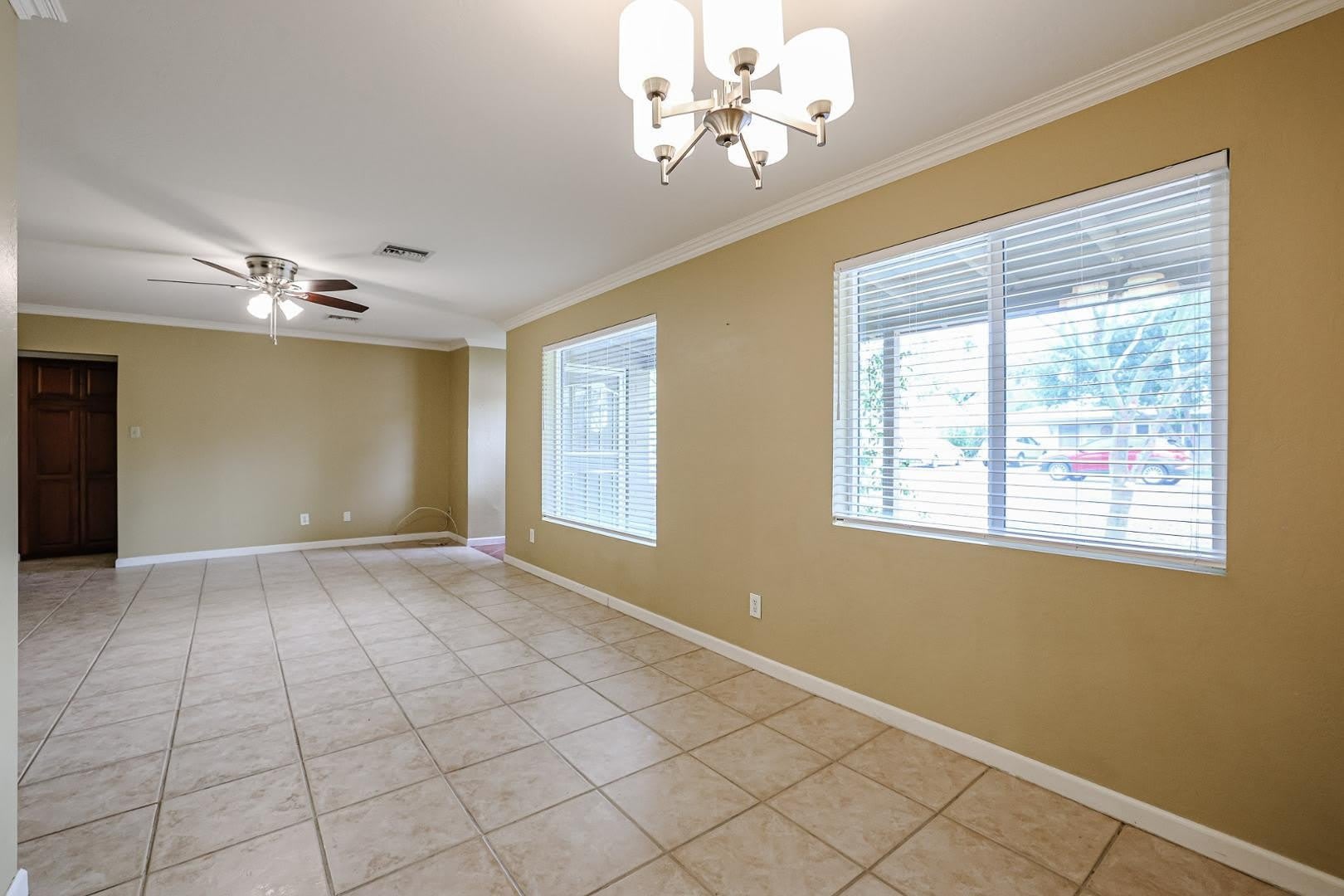 1005 E Cavalier – photo 5