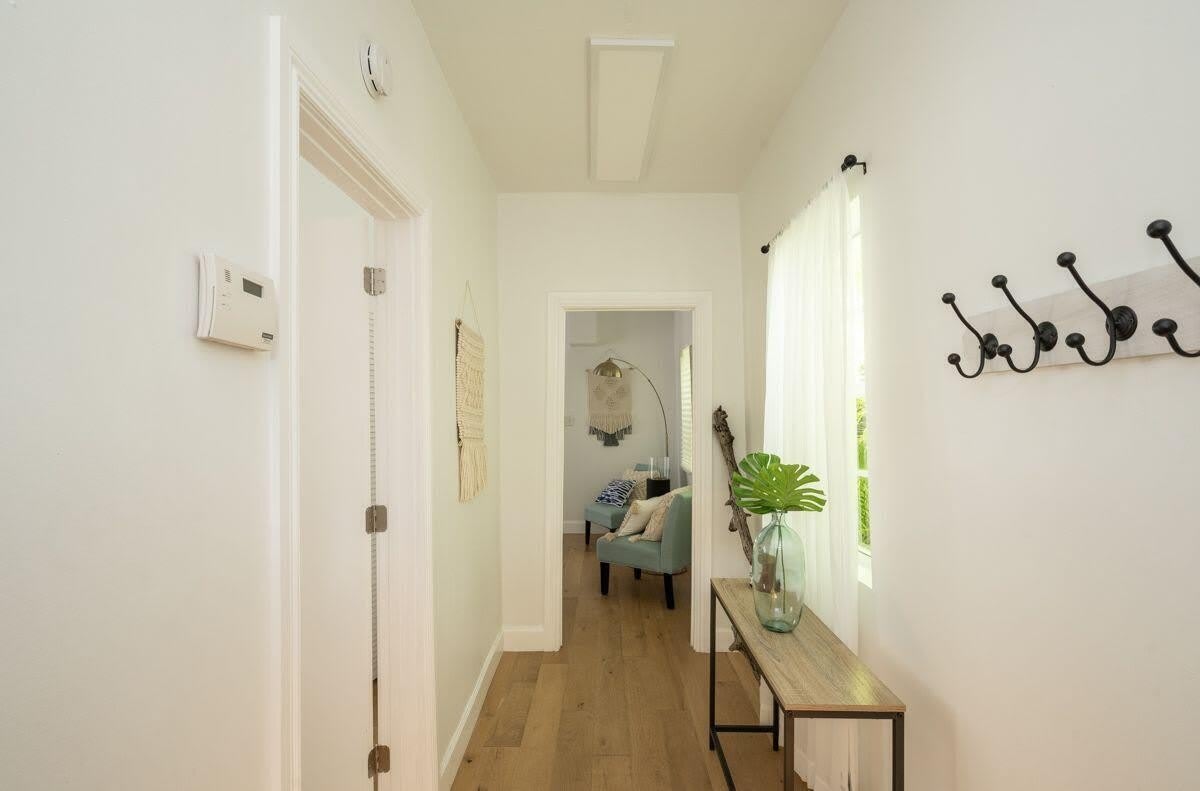 7 THOMPSON Lane – photo 2