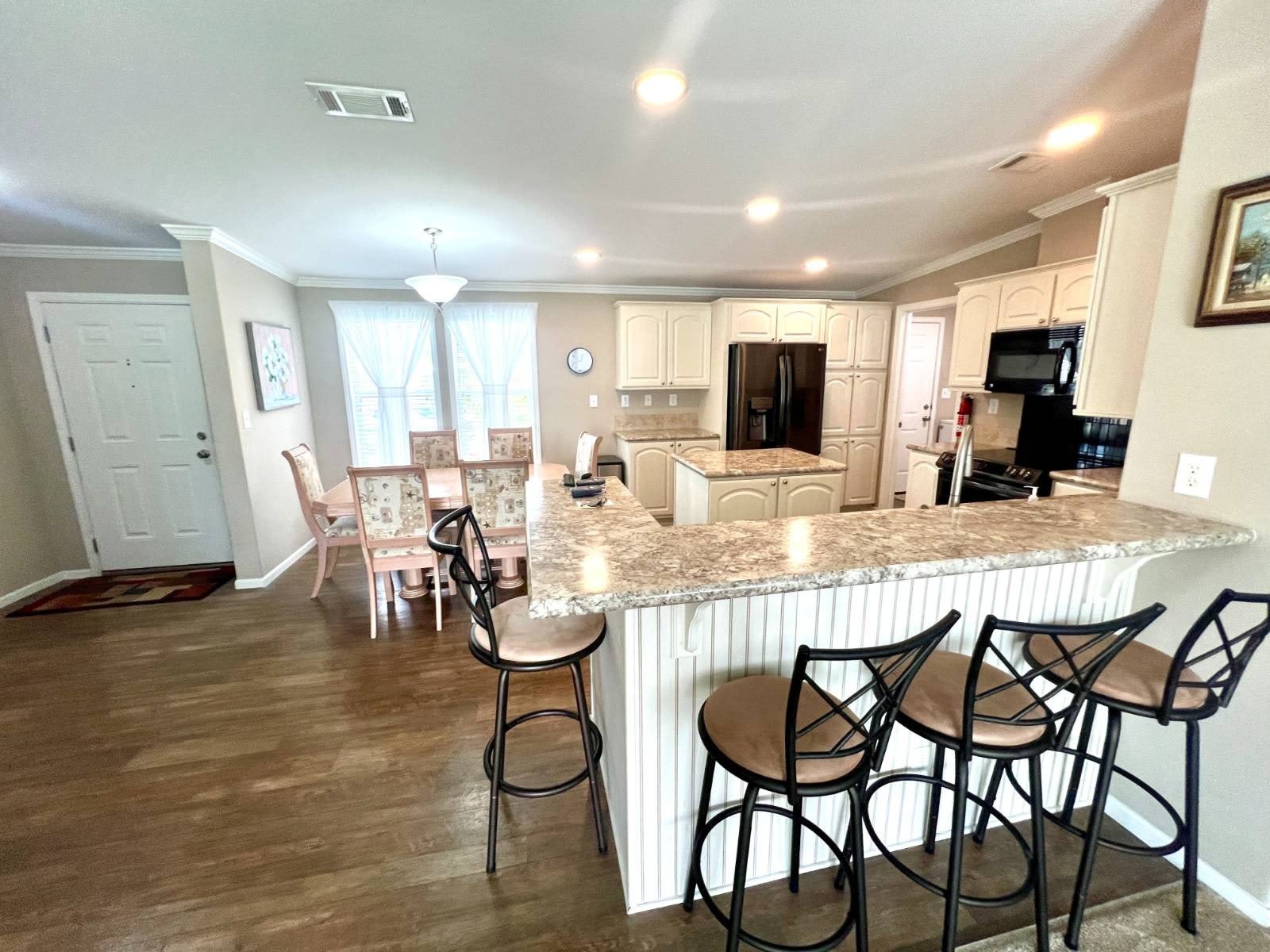 7407 Westwood Drive – photo 3