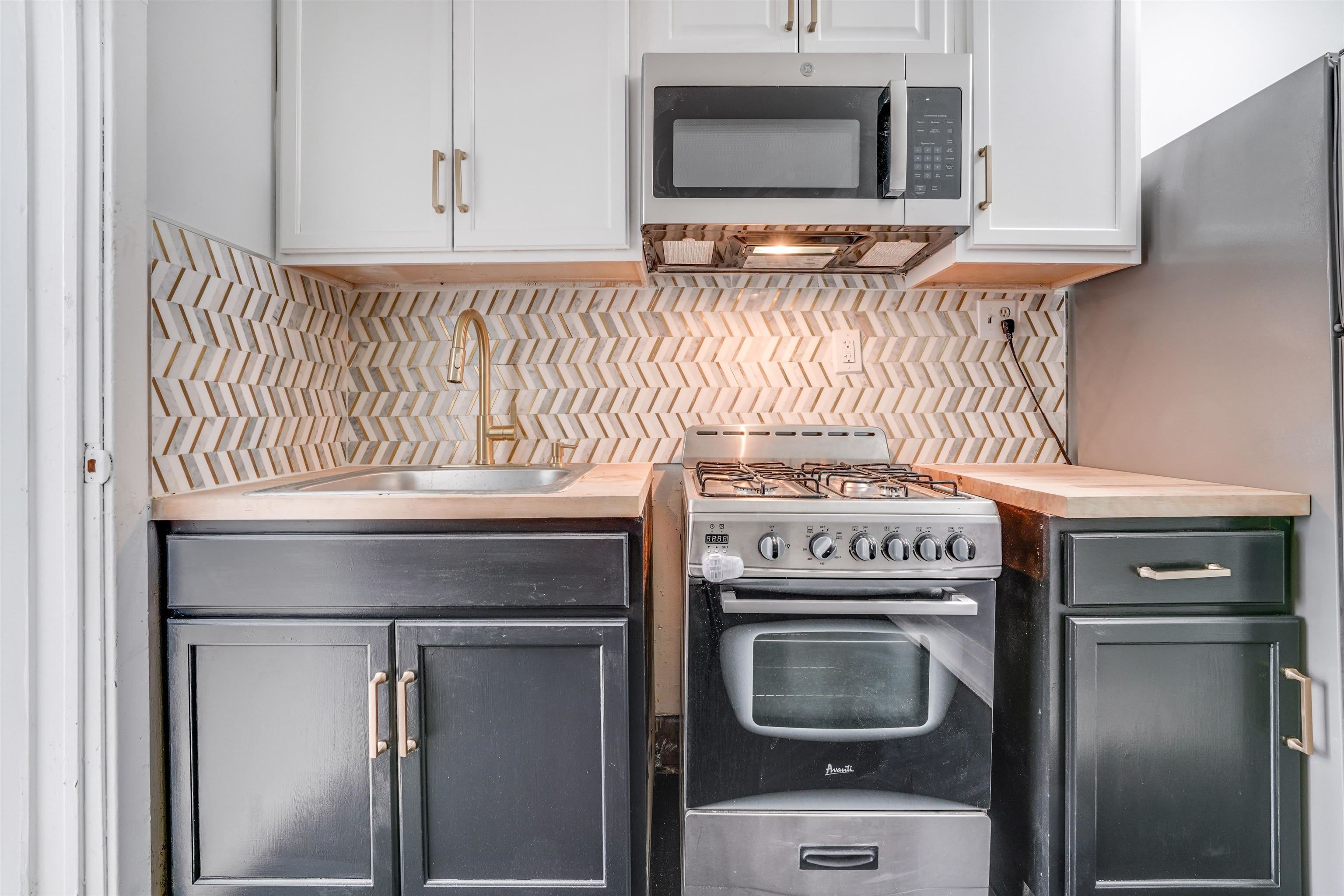 234 SUMMIT AVE – photo 3
