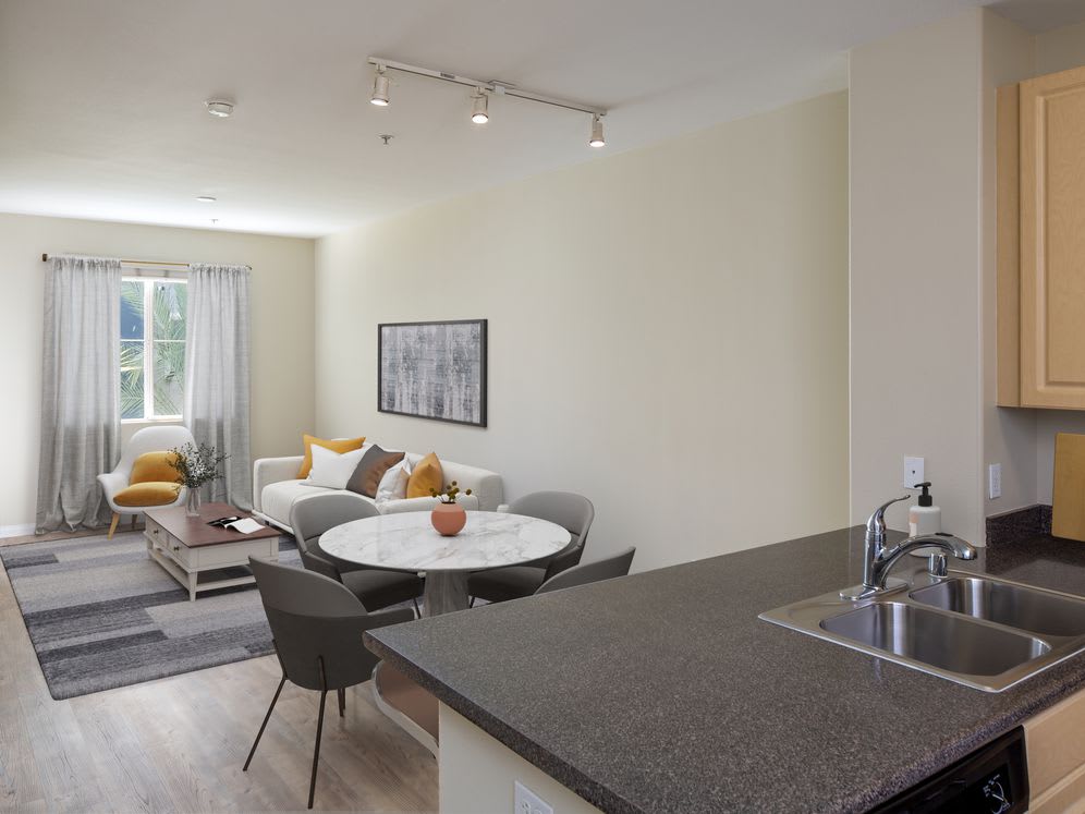 Avalon Warner Place – photo 3