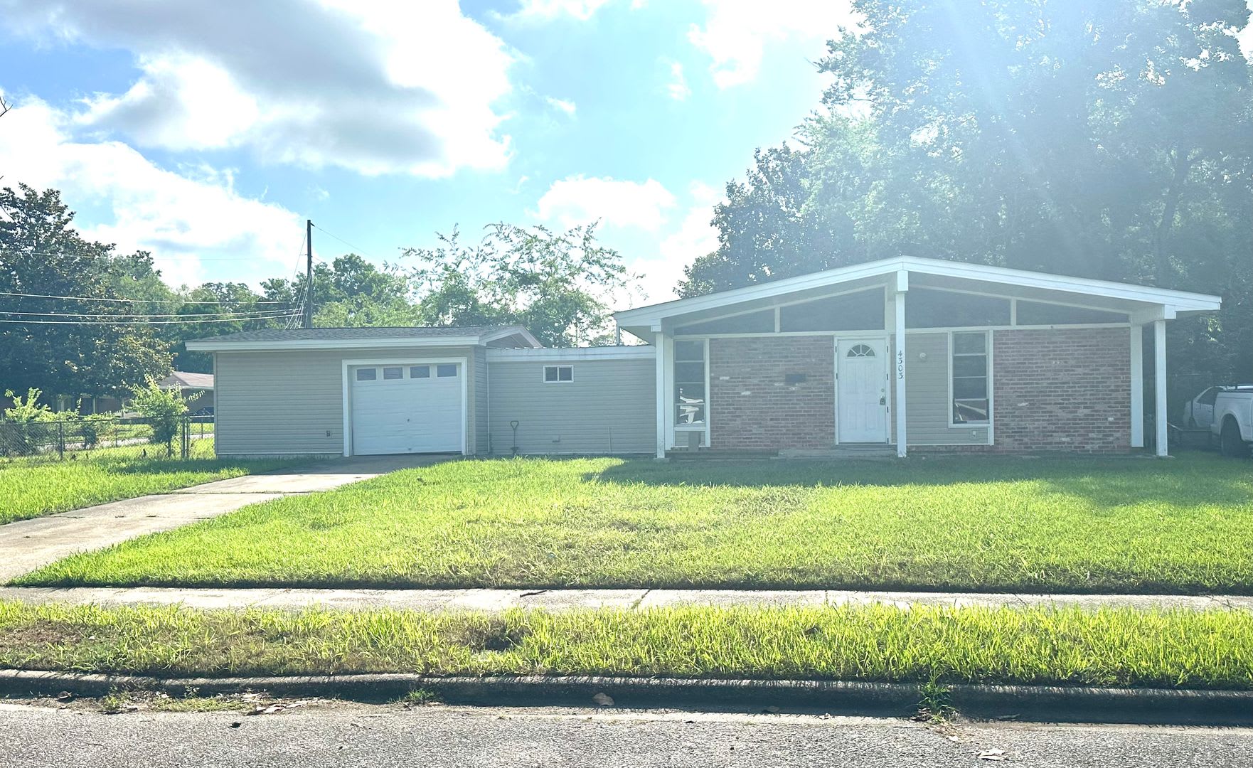 3/2 For Rent in Montgomery! – photo 1
