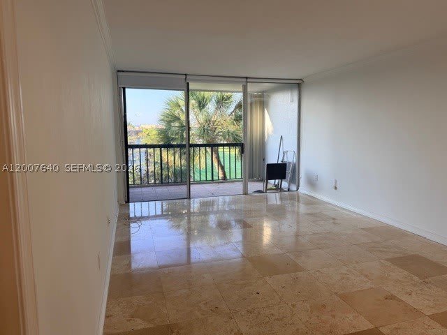 10825 SW 112th Ave – photo 5
