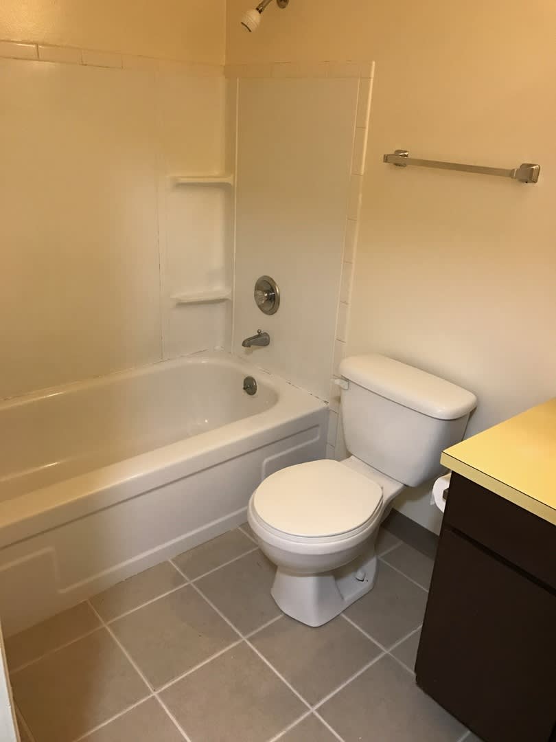 Corner Crest Apartments – photo 2