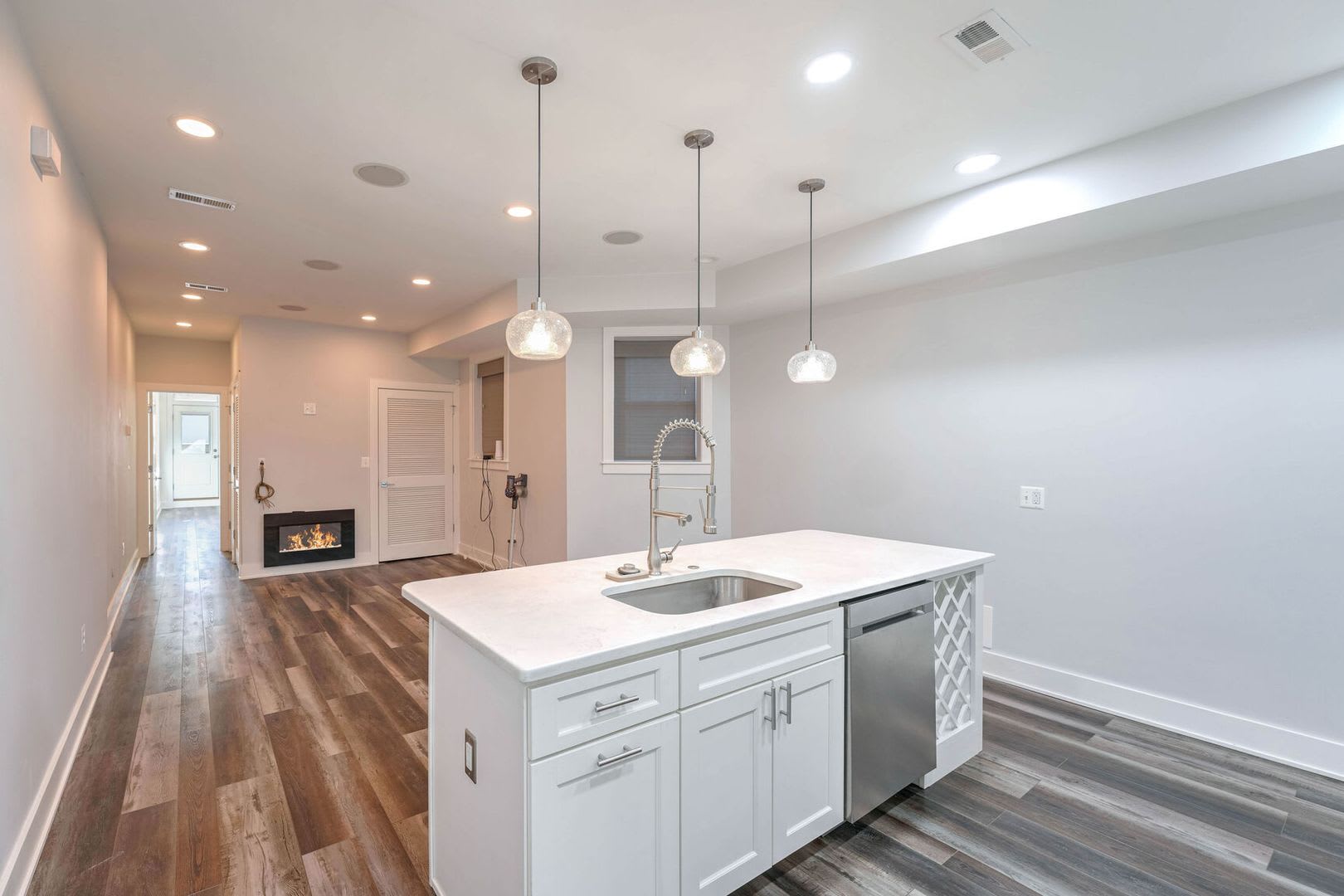 Sophisticated City Living: Spacious 2-BR, 2-BA Just 5 Blocks from Columbia Heights Metro! – photo 2