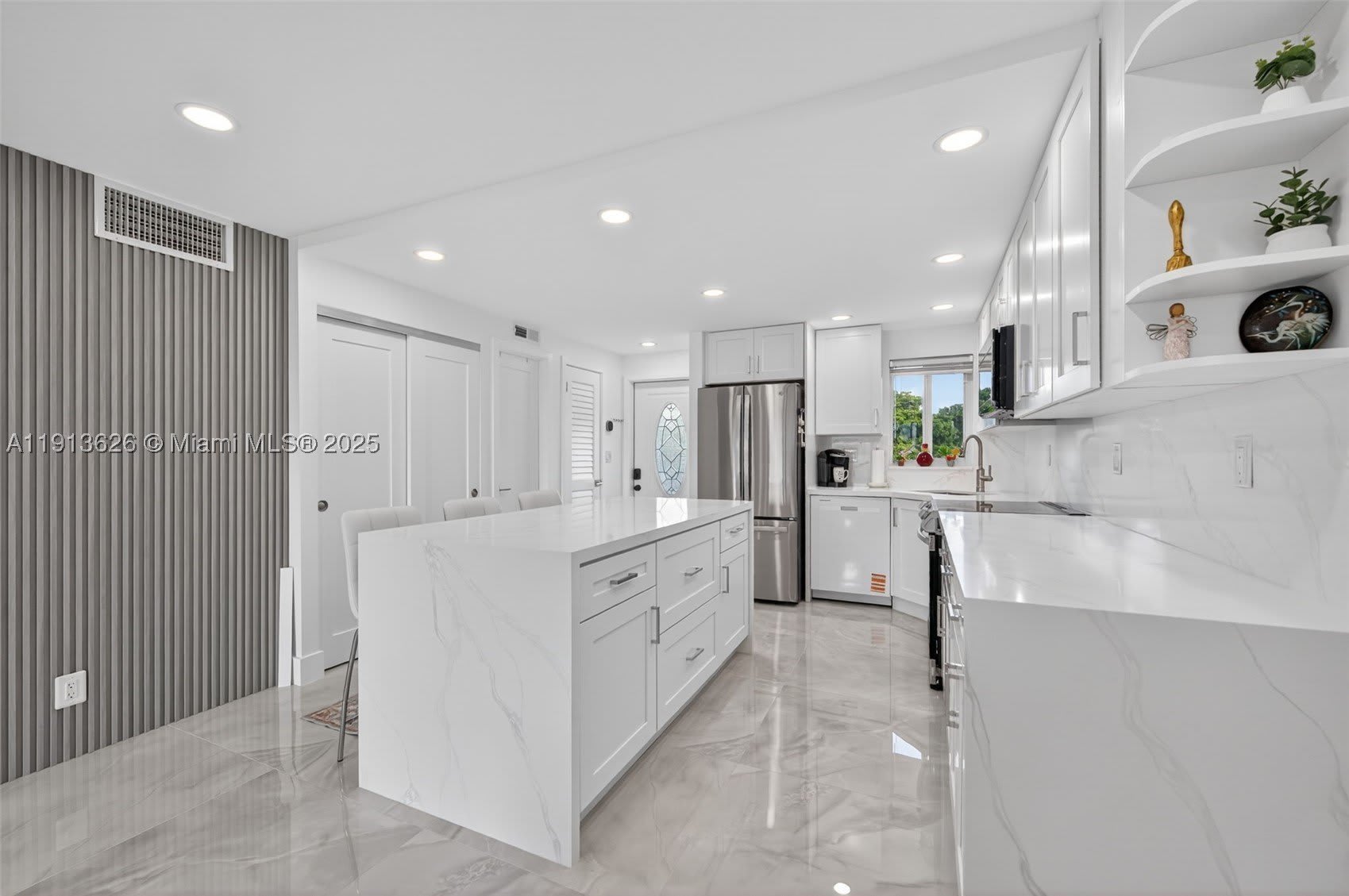 8900 Washington Blvd – photo 5